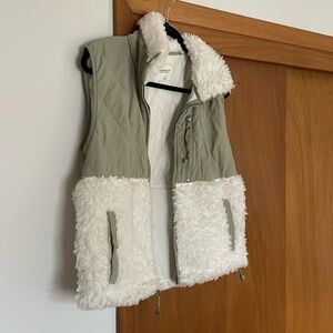 Abercrombie & fitch Sherpa quilted vest